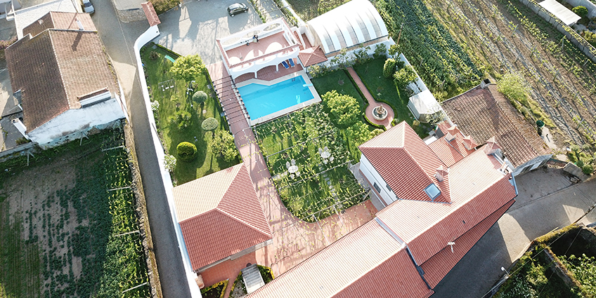 Alminhas House