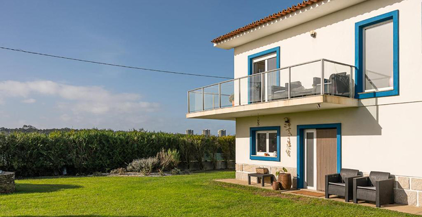 Beachfront Villa in Esposende
