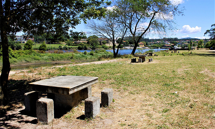 Barca do Lago - Fonte Boa Picnic Park