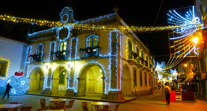 horário escolar, ícone do conceito de luz neon de calendário. ideia de  organização de processo educacional.